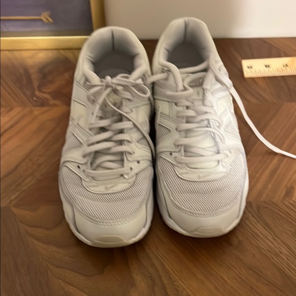 Nike Other - Nike air max White Athletic Shoes Low-Top Design
